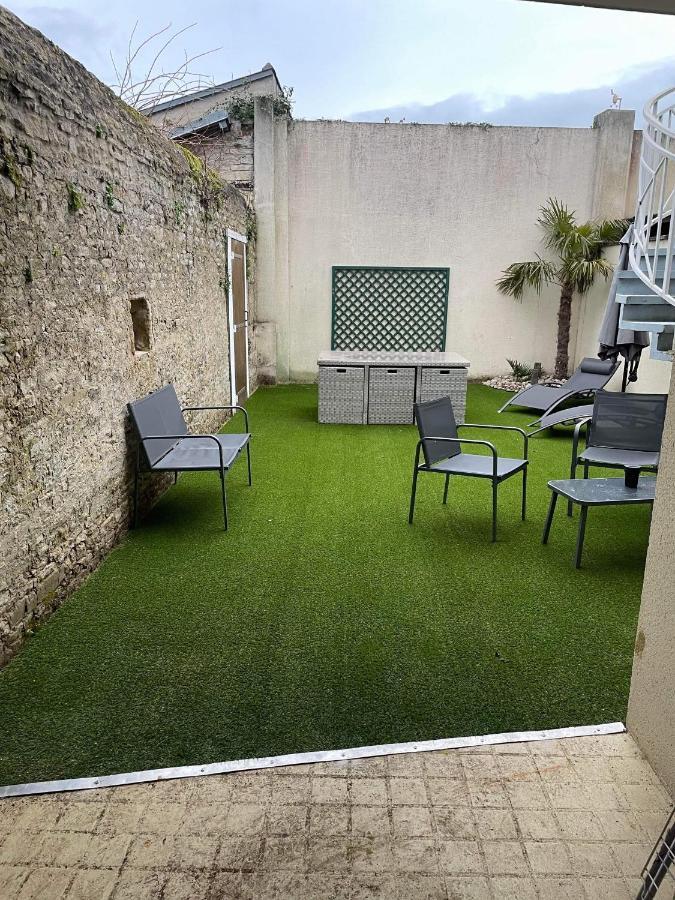 Anselme, F2 Duplex Avec Cour Commune Et Proche De La Mer ,2 Ver-sur-Mer Екстериор снимка