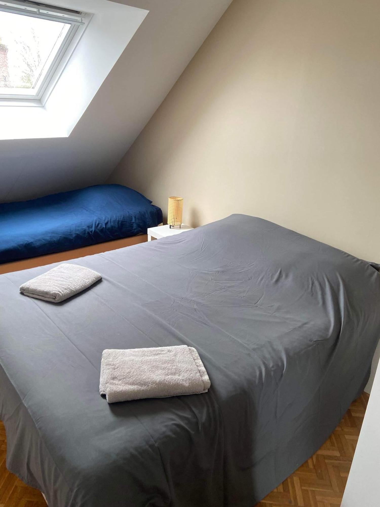 Anselme, F2 Duplex Avec Cour Commune Et Proche De La Mer ,2 Ver-sur-Mer Екстериор снимка